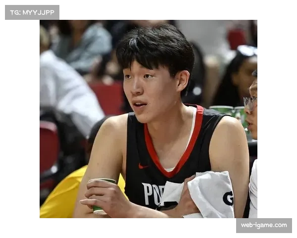 杨瀚森防守站位清晰护框能力突出进攻之外表现同样亮眼